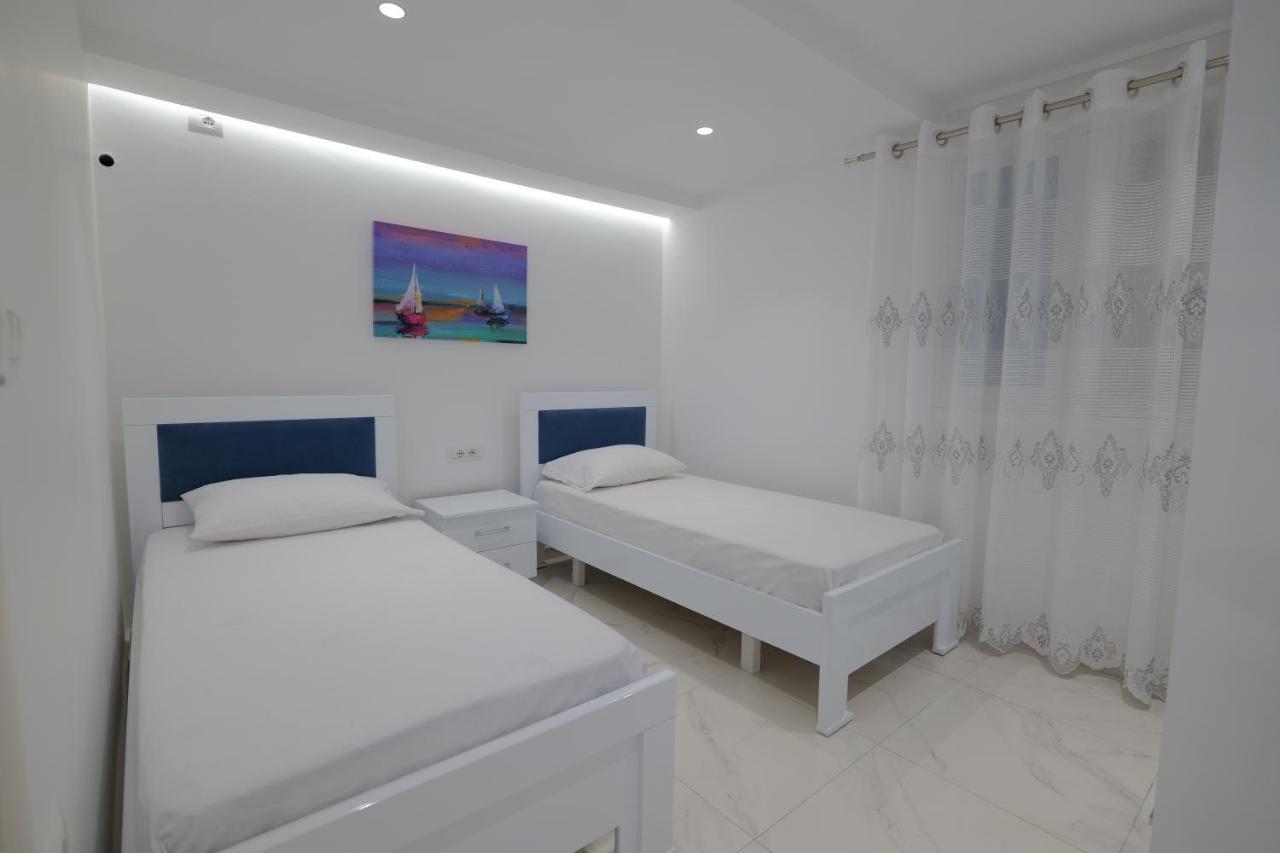 Twins Villa Saranda Extérieur photo